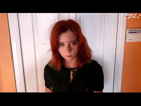❤️ Ochranka potrestala peknú ženu za krádež v obchode - sperma v ústach ️❌ Šukanie video na nás ❌️❤